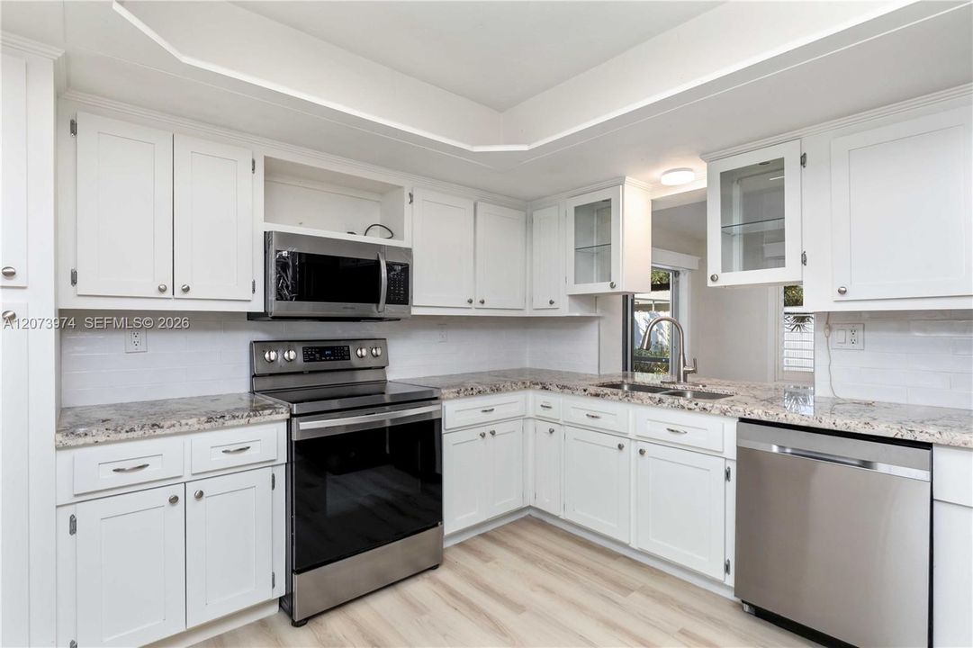 For Rent: $5,500 (5 beds, 2 baths, 2244 Square Feet)