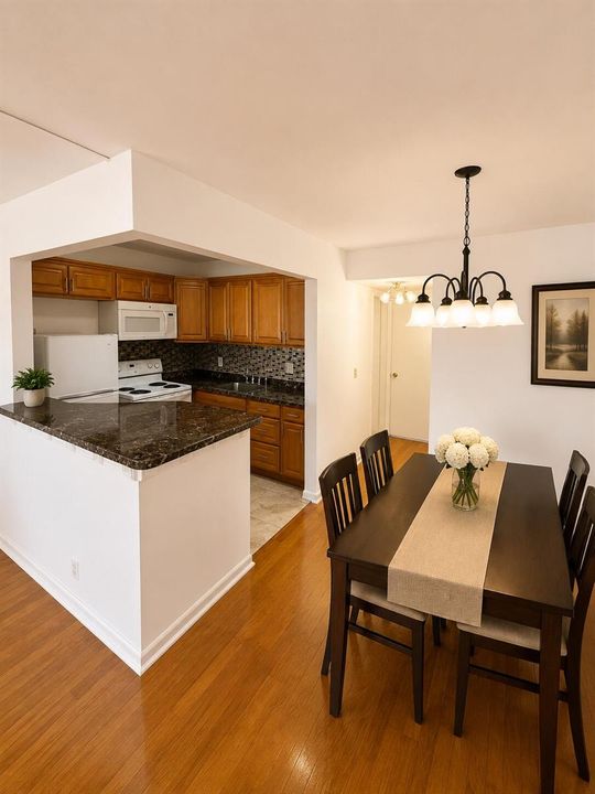 Kitchen & Dining Area