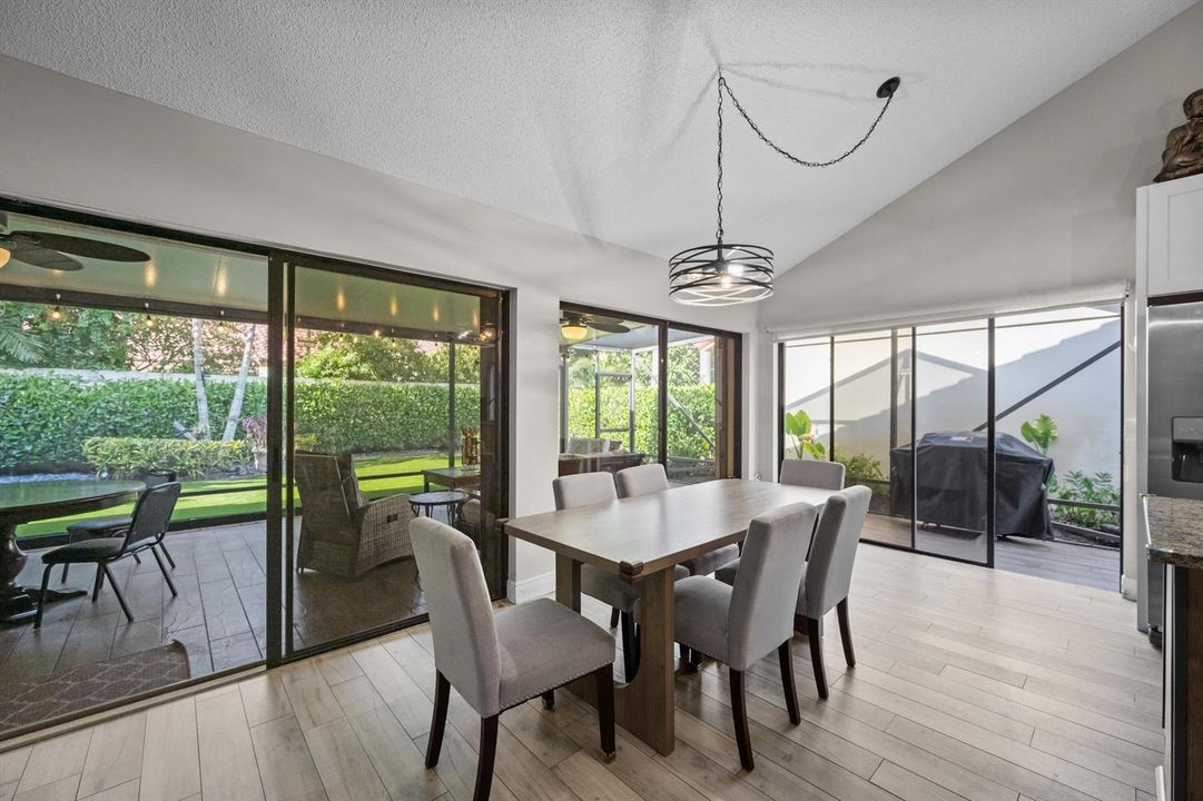FORMAL DINING AREA