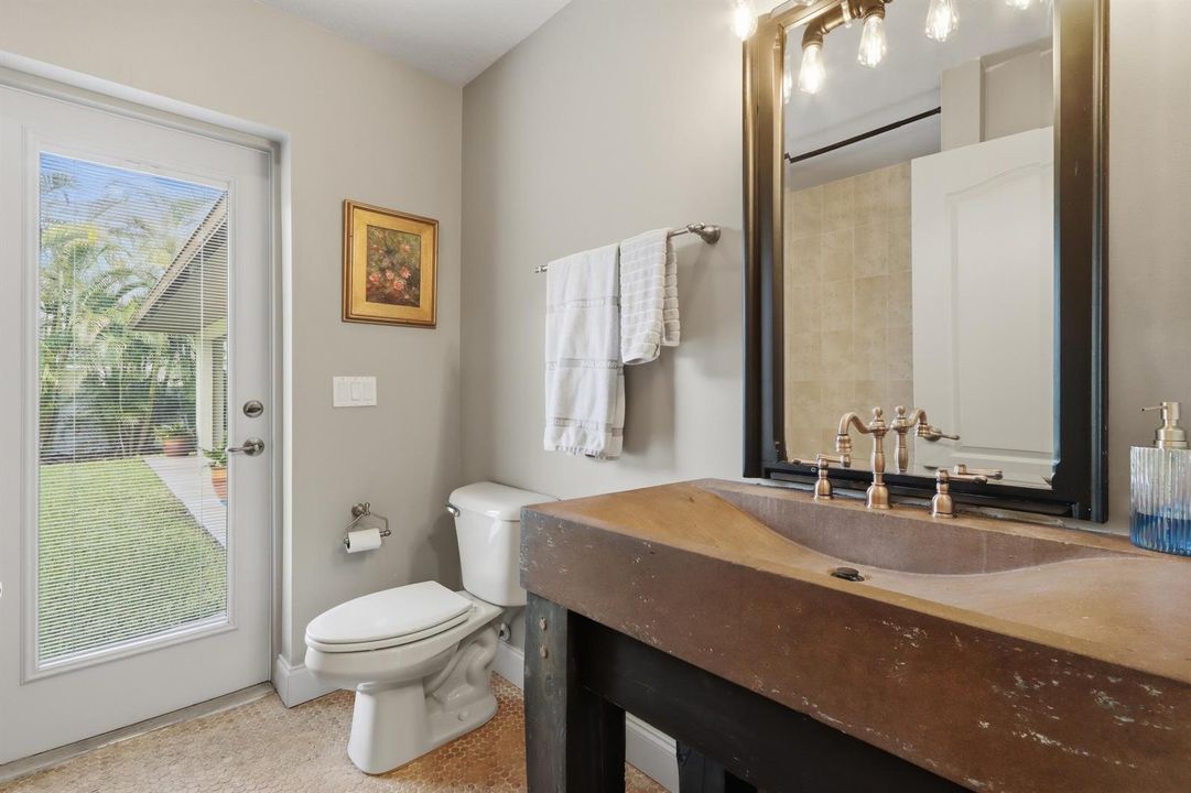 35_33. bathroom