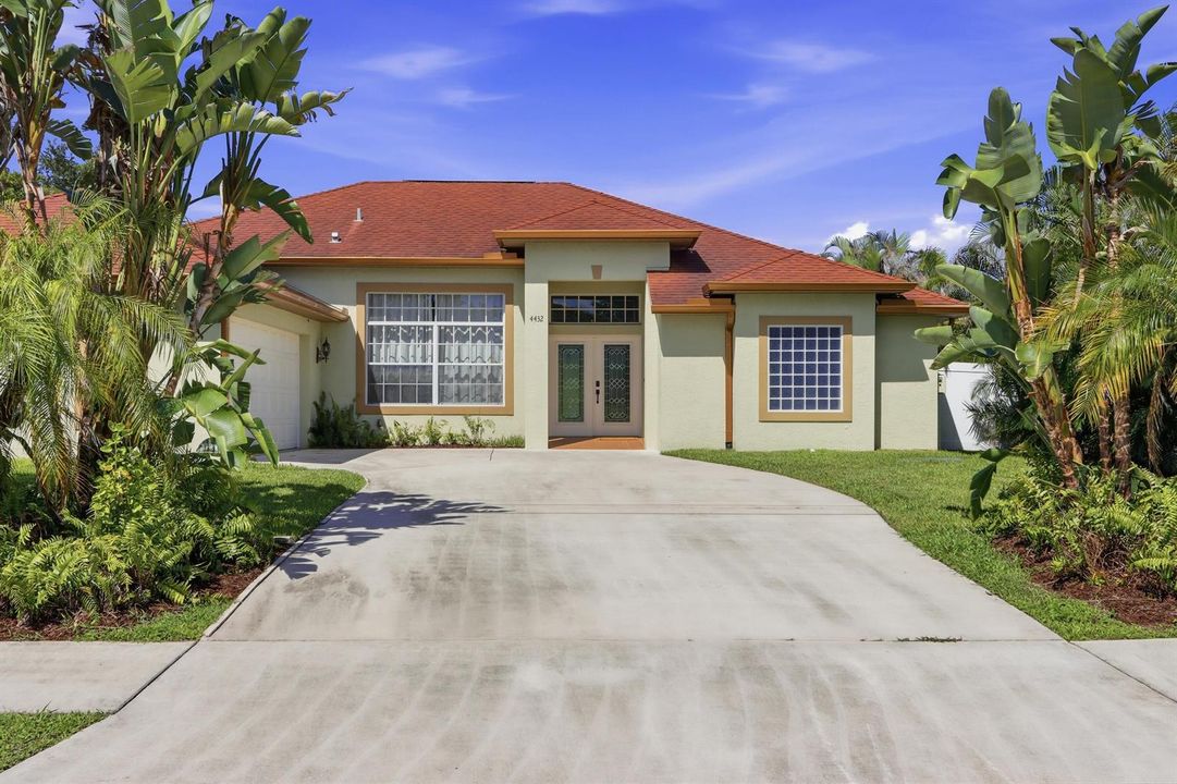 3_3. front elevation