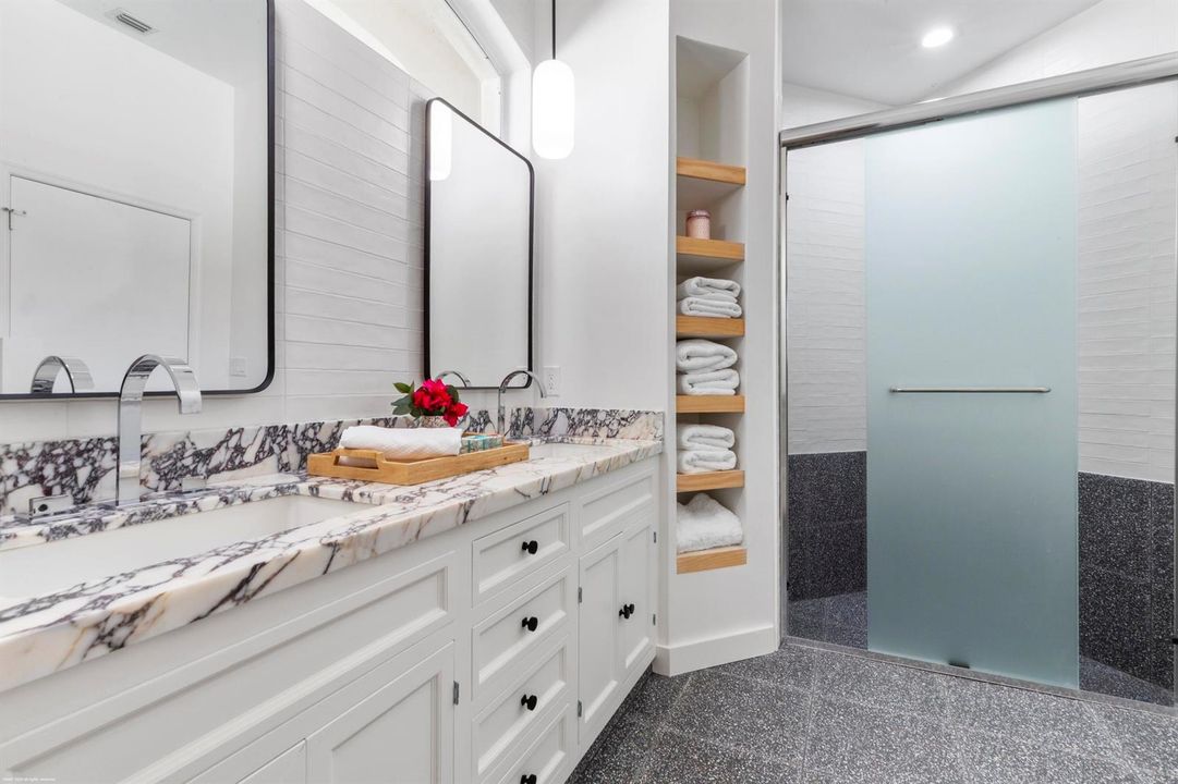 12593 Mallet Cir 046