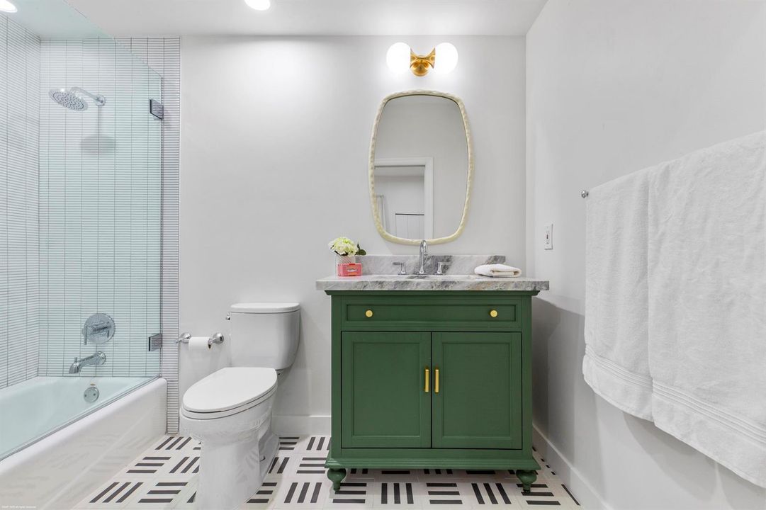 12593 Mallet Cir 042