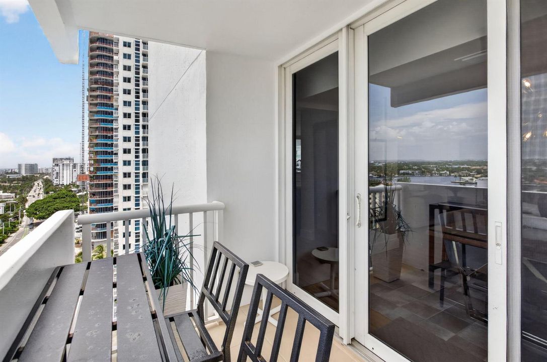 40-web-or-mls-1370-0351