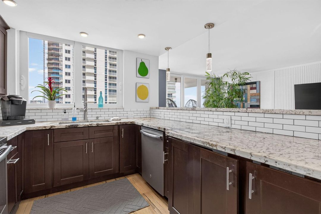 31-web-or-mls-1370-0307