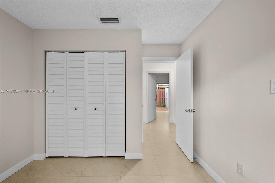 For Rent: $2,250 (3 beds, 2 baths, 1050 Square Feet)
