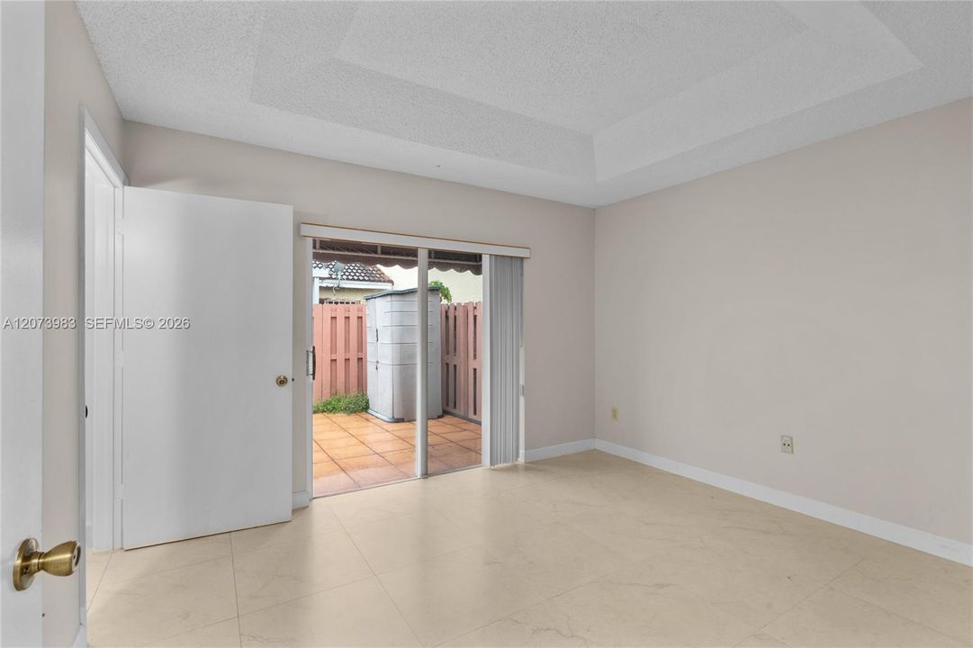For Rent: $2,250 (3 beds, 2 baths, 1050 Square Feet)