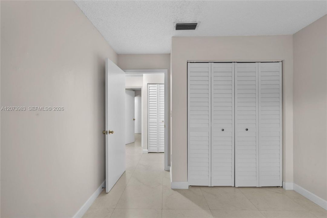 For Rent: $2,250 (3 beds, 2 baths, 1050 Square Feet)