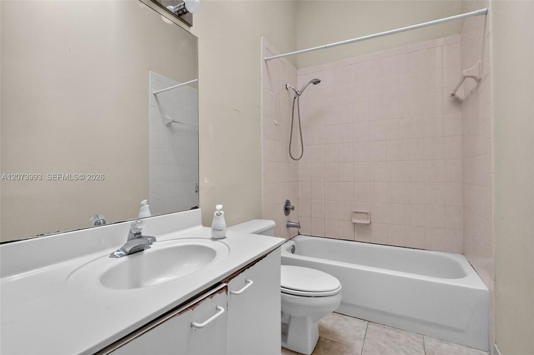 For Sale: $399,900 (3 beds, 2 baths, 1449 Square Feet)