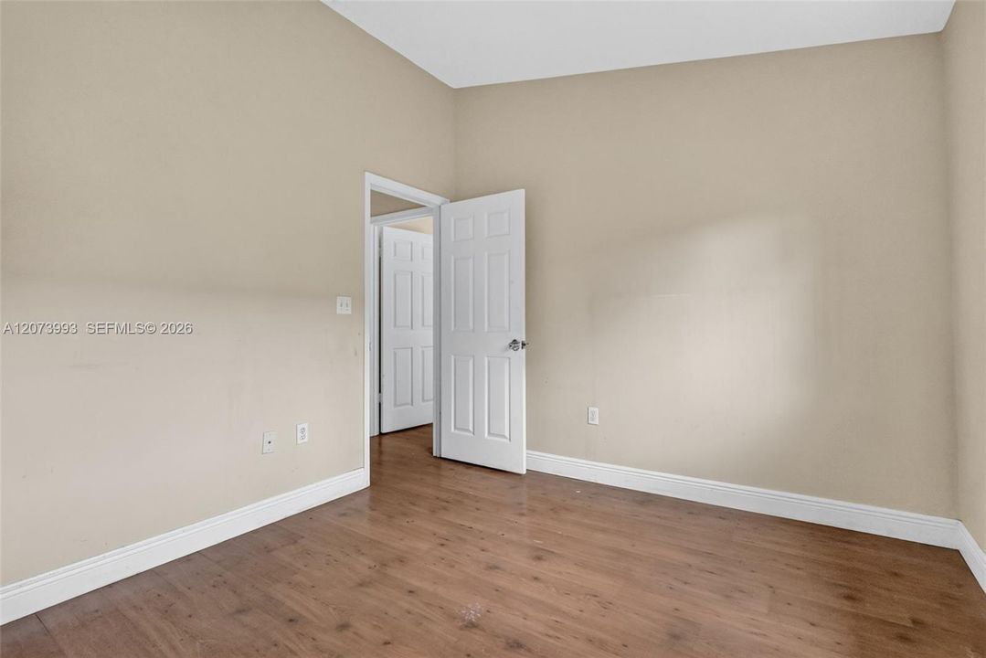 For Sale: $399,900 (3 beds, 2 baths, 1449 Square Feet)