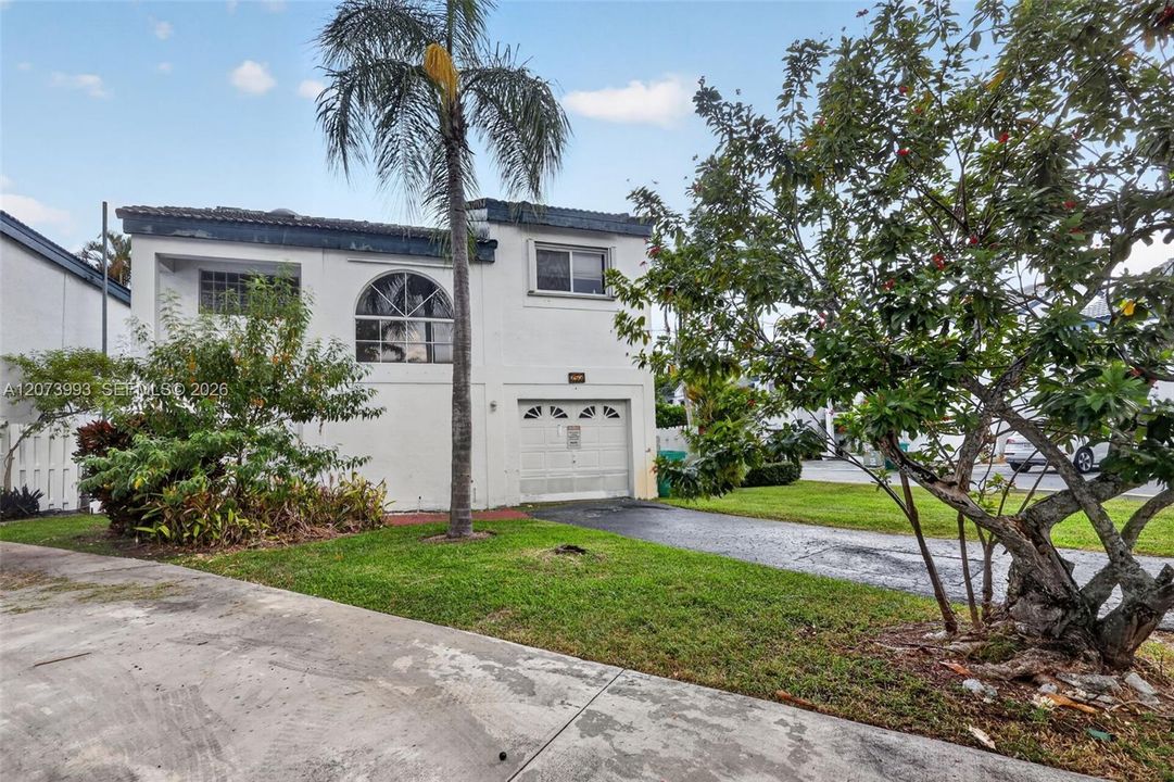 For Sale: $399,900 (3 beds, 2 baths, 1449 Square Feet)