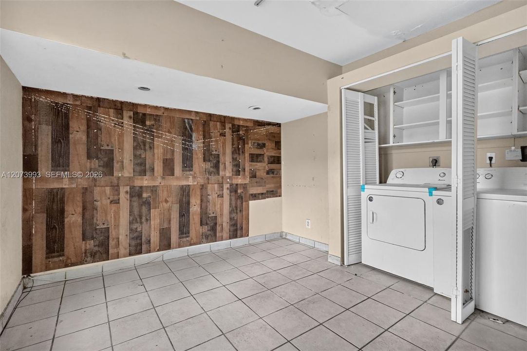 For Sale: $399,900 (3 beds, 2 baths, 1449 Square Feet)