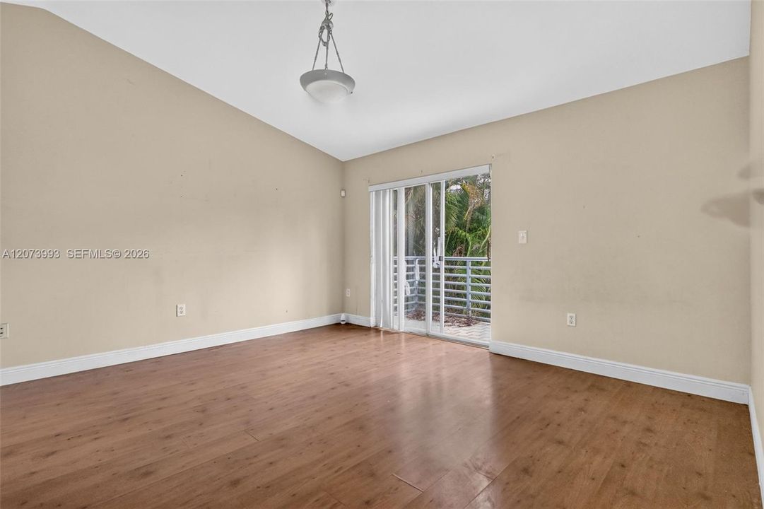 For Sale: $399,900 (3 beds, 2 baths, 1449 Square Feet)