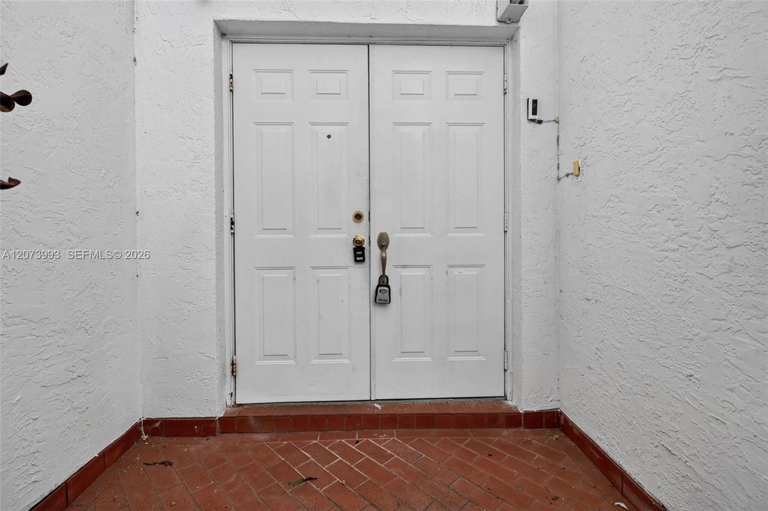 For Sale: $399,900 (3 beds, 2 baths, 1449 Square Feet)