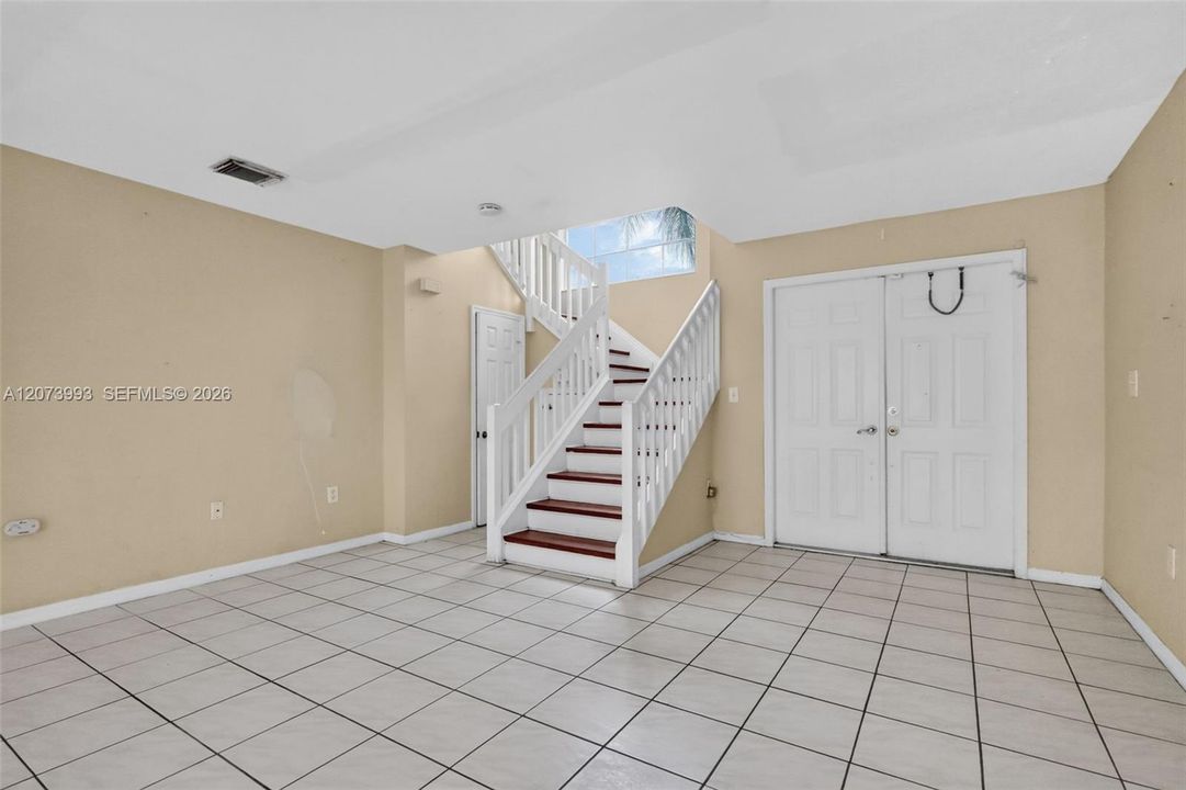 For Sale: $399,900 (3 beds, 2 baths, 1449 Square Feet)