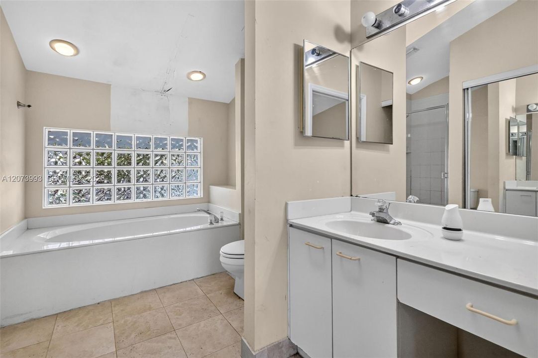 For Sale: $399,900 (3 beds, 2 baths, 1449 Square Feet)