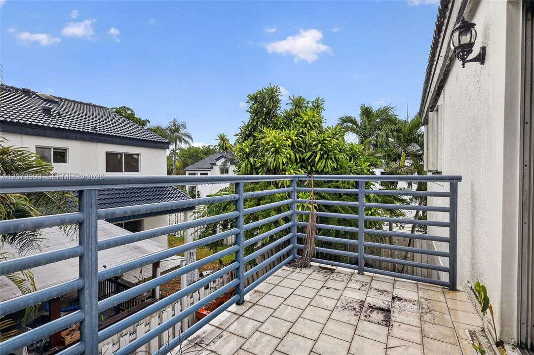 For Sale: $399,900 (3 beds, 2 baths, 1449 Square Feet)