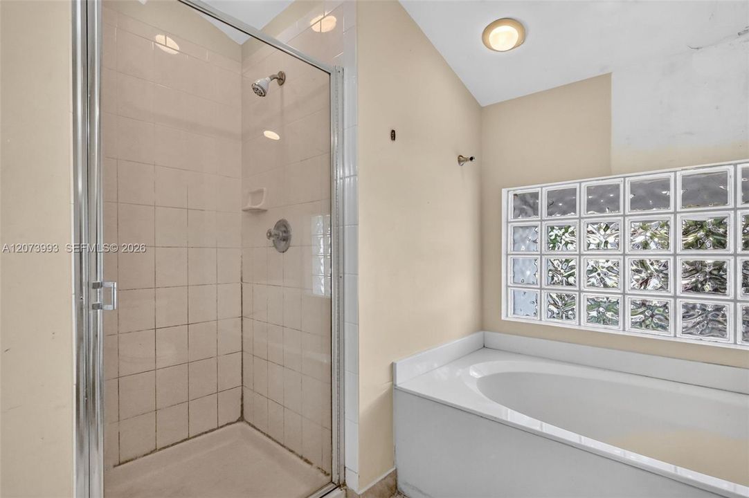 For Sale: $399,900 (3 beds, 2 baths, 1449 Square Feet)