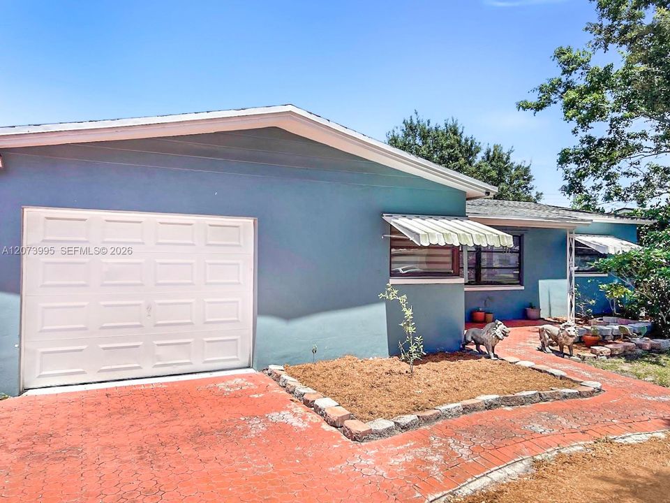 For Sale: $580,000 (3 beds, 2 baths, 1502 Square Feet)