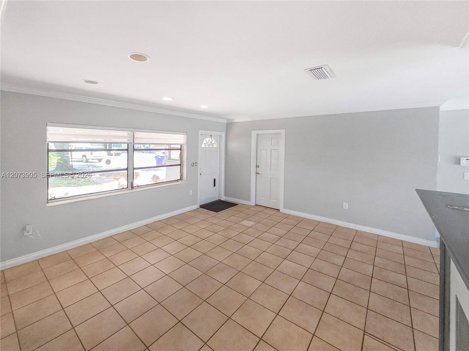 For Sale: $580,000 (3 beds, 2 baths, 1502 Square Feet)