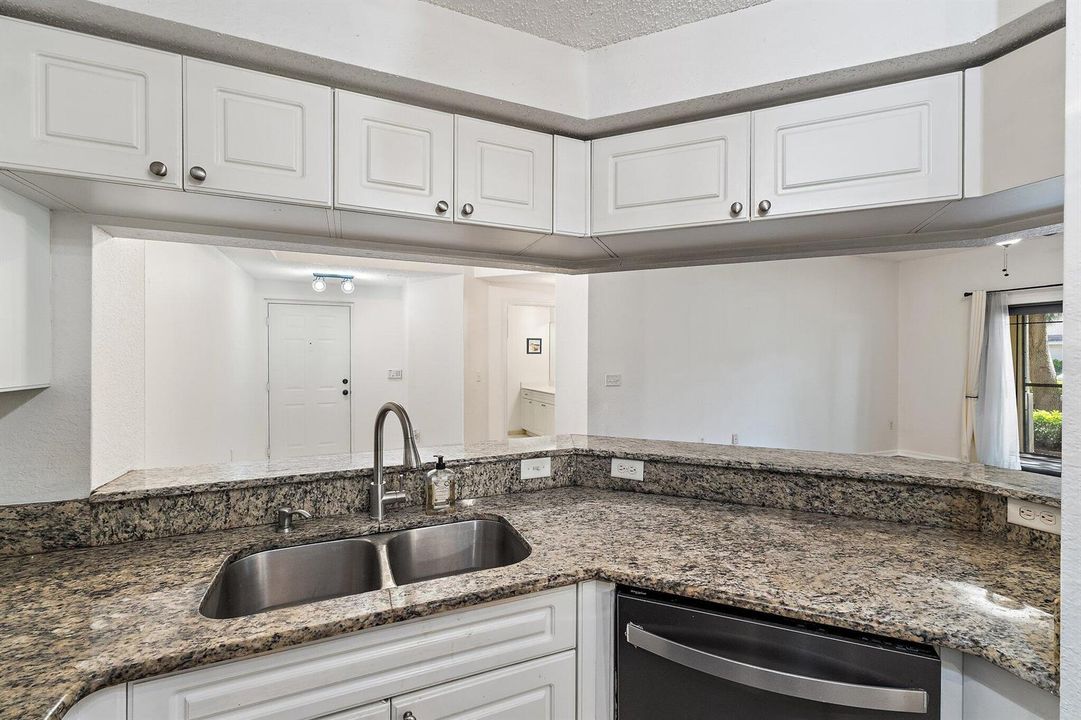 047-3020AlcazarPl-106-PalmBeachGardens-S