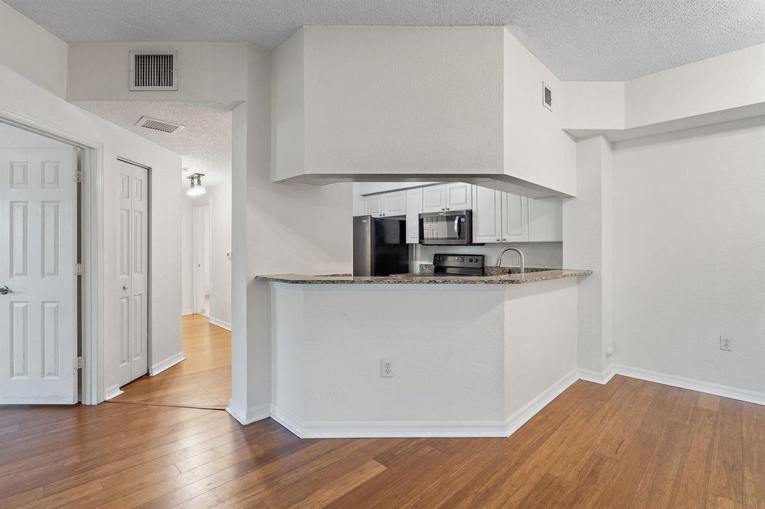 043-3020AlcazarPl-106-PalmBeachGardens-S