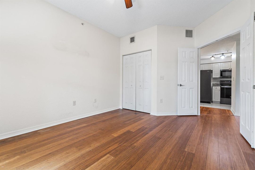 050-3020AlcazarPl-106-PalmBeachGardens-S