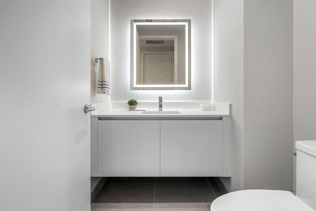 019-220LakeShoreDrive-1107-LakePark-FL-3