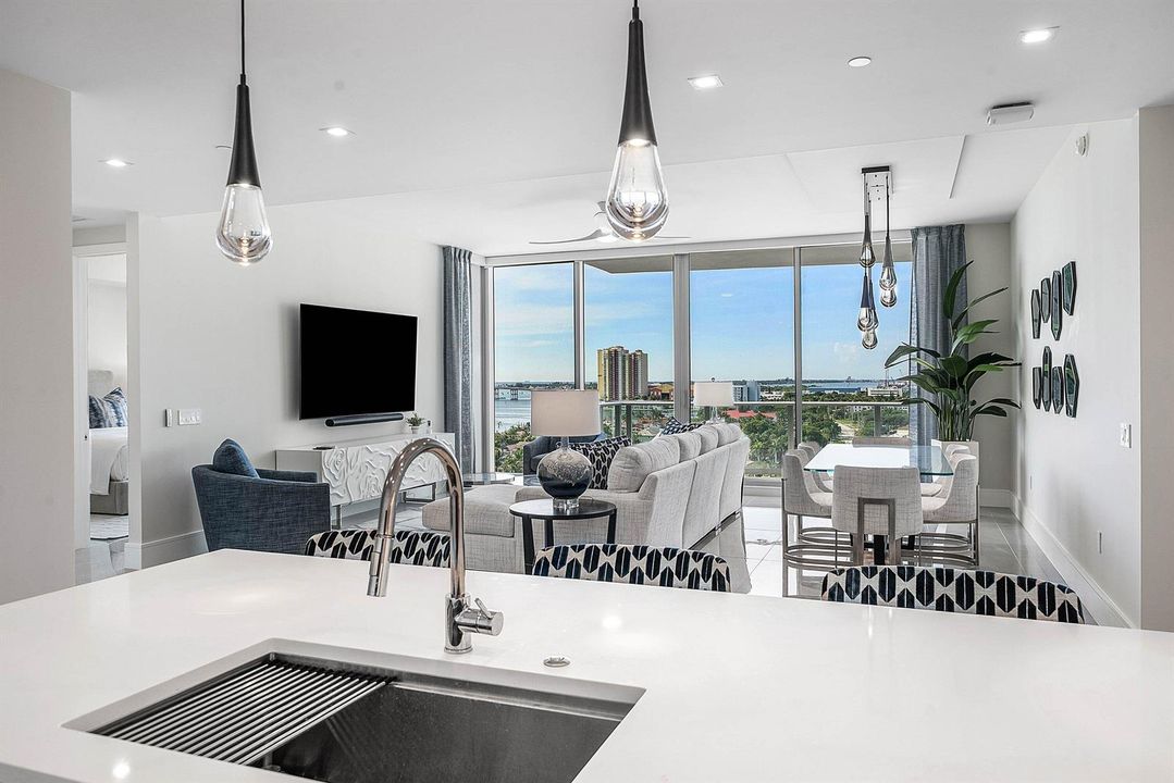 009-220LakeShoreDrive-1107-LakePark-FL-3