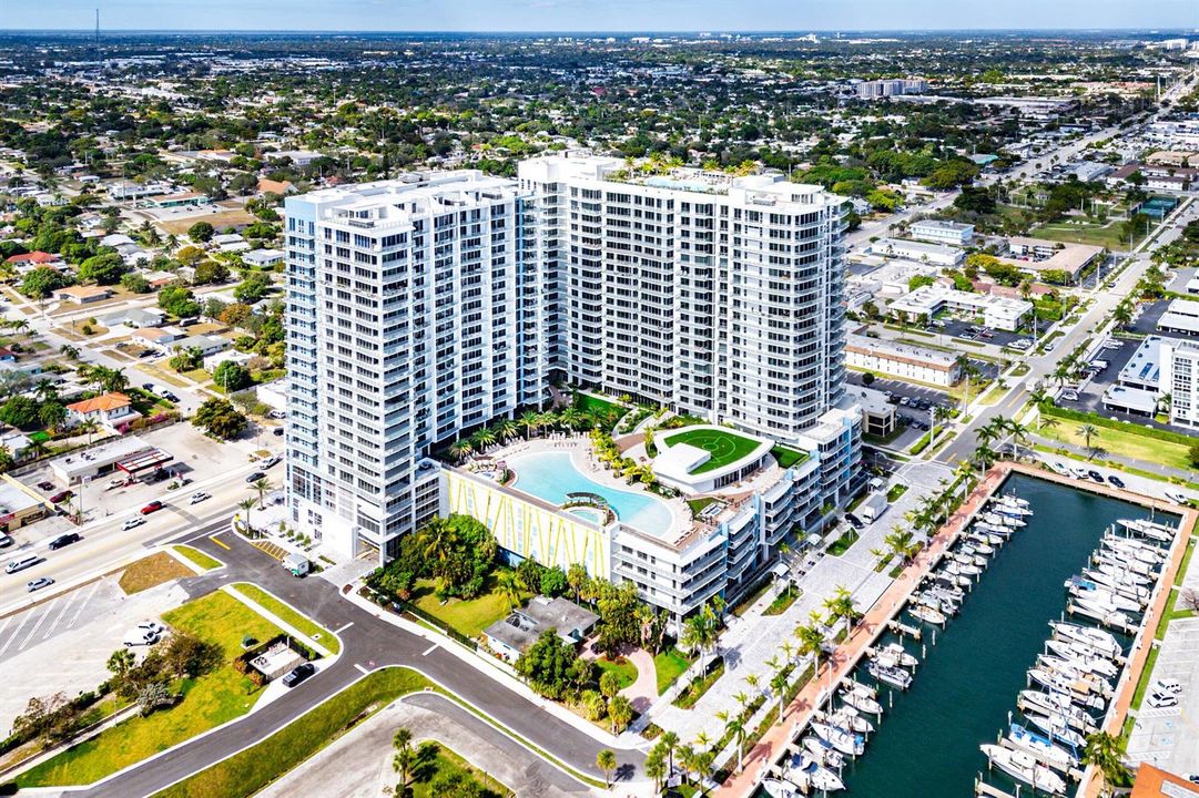071-220LakeShoreDrive-1107-LakePark-FL-3