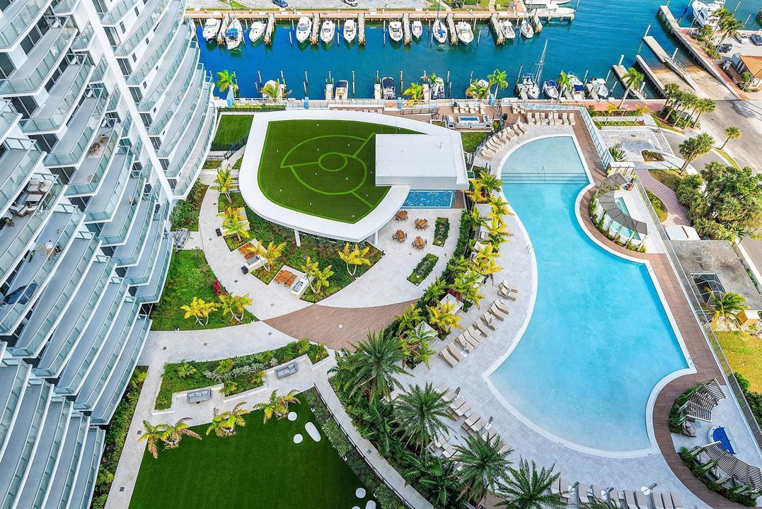 083-220LakeShoreDrive-1107-LakePark-FL-3