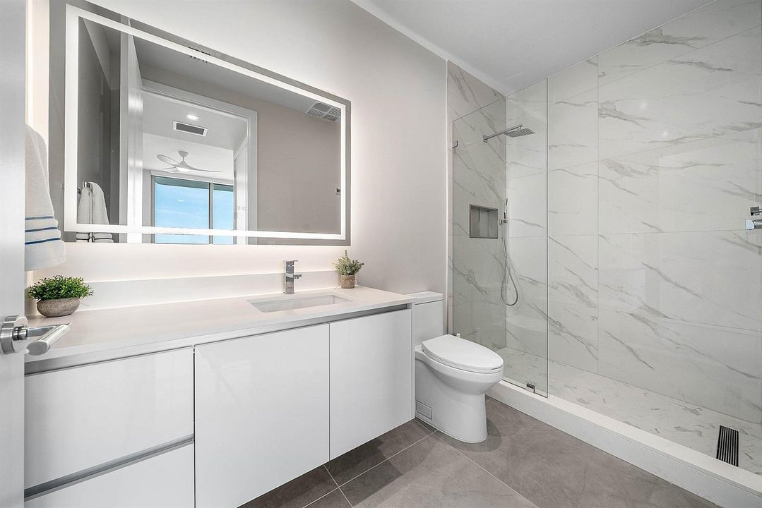 030-220LakeShoreDrive-1107-LakePark-FL-3