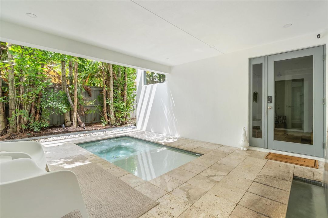 07-1509 NE 4th Place Ft. Lauderdale FL-1