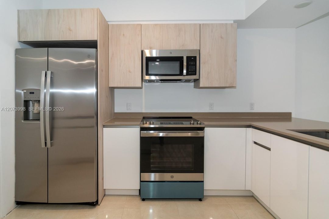 For Sale: $599,000 (3 beds, 2 baths, 1582 Square Feet)