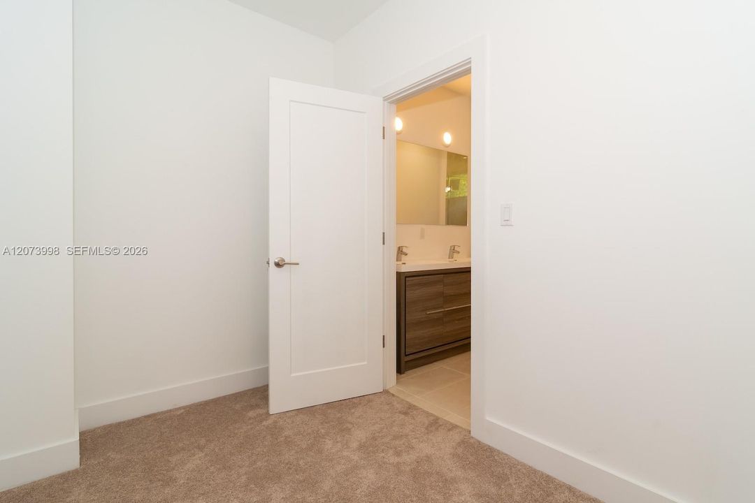 For Sale: $599,000 (3 beds, 2 baths, 1582 Square Feet)