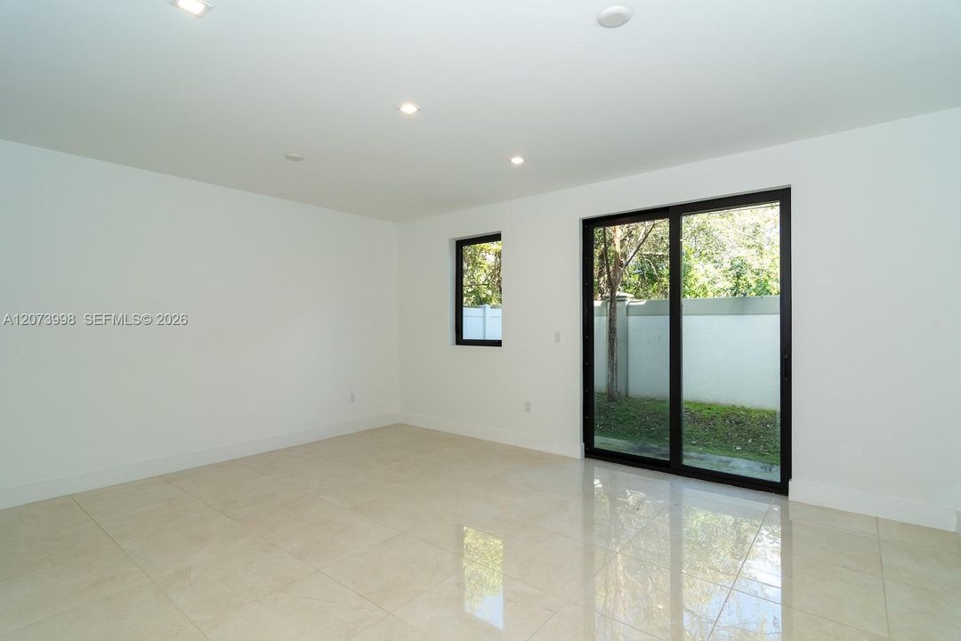 For Sale: $599,000 (3 beds, 2 baths, 1582 Square Feet)
