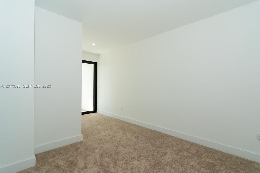 For Sale: $599,000 (3 beds, 2 baths, 1582 Square Feet)