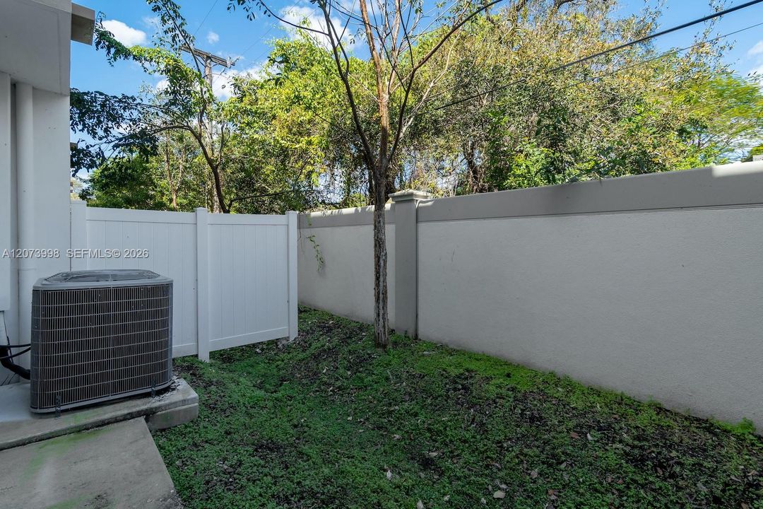 For Sale: $599,000 (3 beds, 2 baths, 1582 Square Feet)