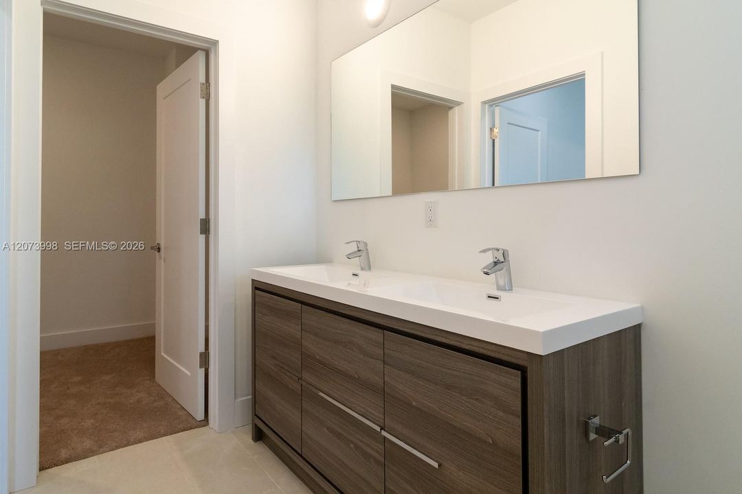 For Sale: $599,000 (3 beds, 2 baths, 1582 Square Feet)