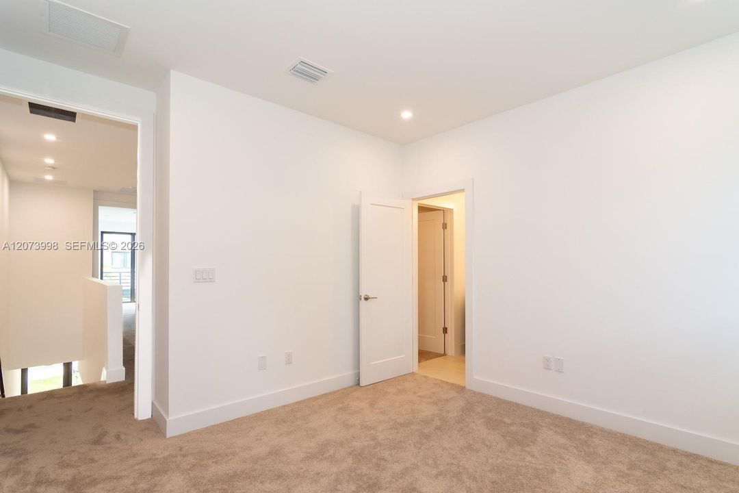 For Sale: $599,000 (3 beds, 2 baths, 1582 Square Feet)
