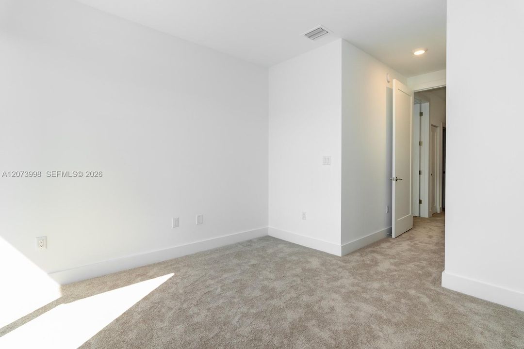 For Sale: $599,000 (3 beds, 2 baths, 1582 Square Feet)