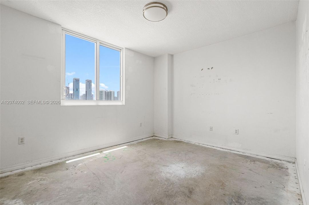 For Sale: $379,900 (2 beds, 2 baths, 1040 Square Feet)