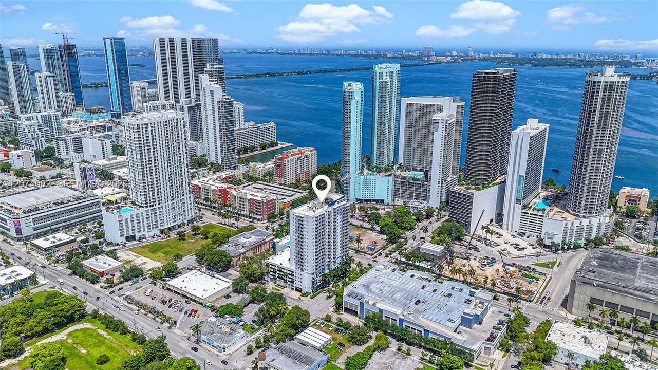 For Sale: $379,900 (2 beds, 2 baths, 1040 Square Feet)