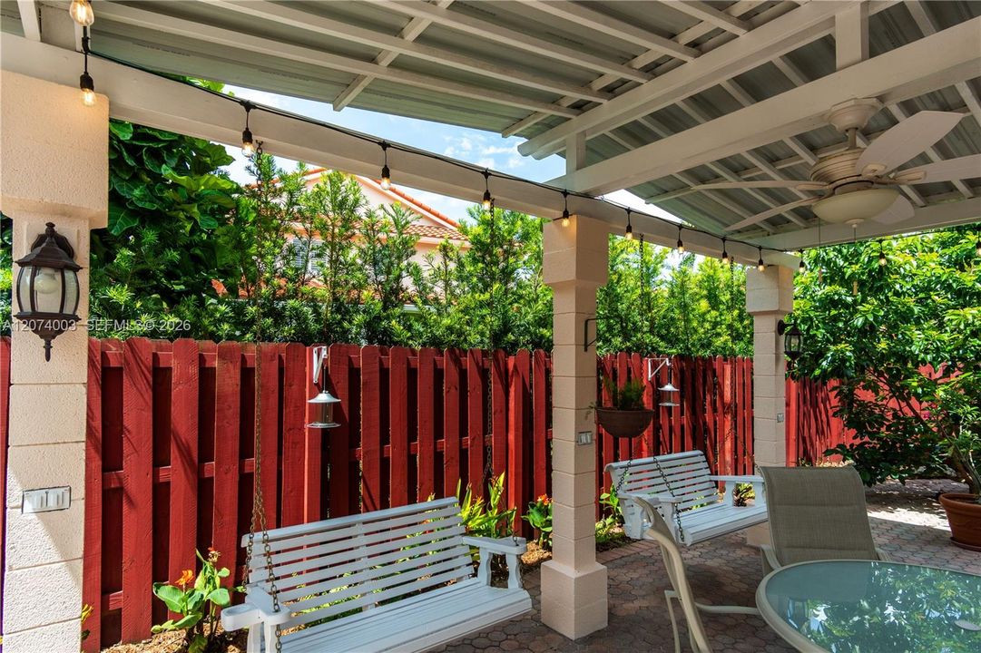 For Sale: $1,050,000 (4 beds, 2 baths, 2178 Square Feet)