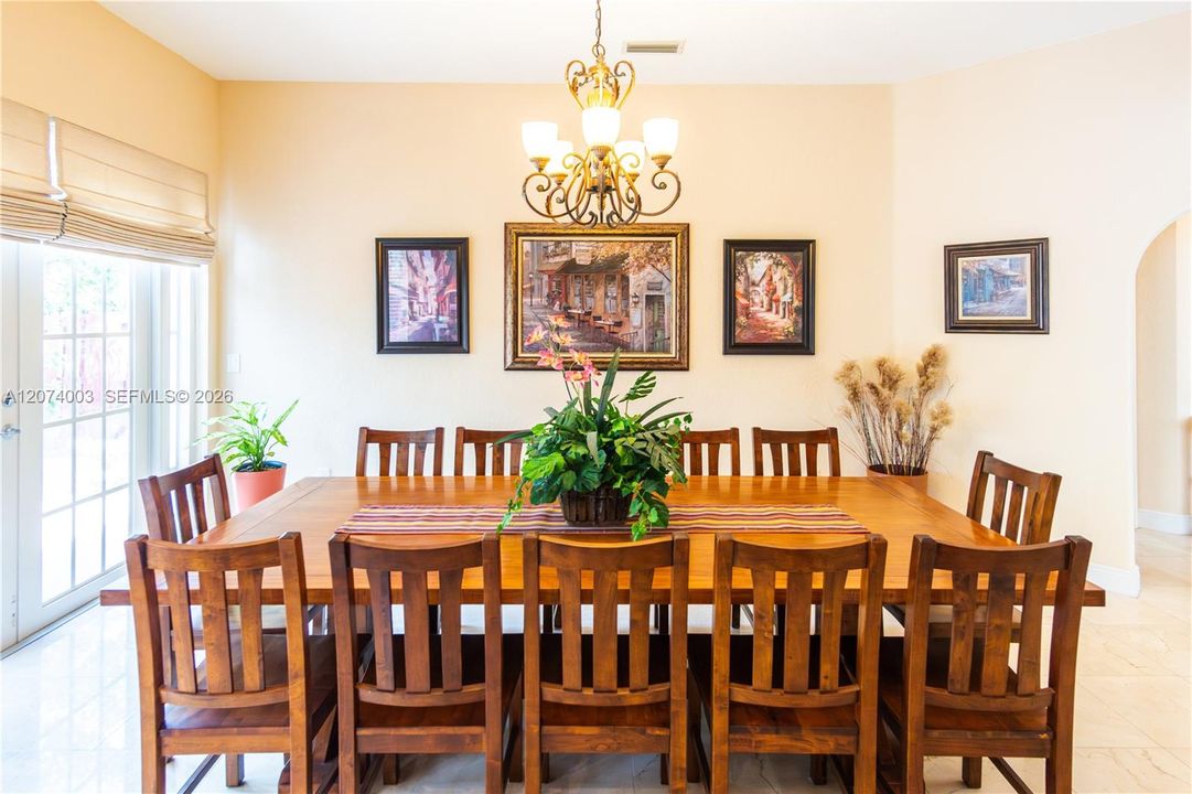 For Sale: $1,050,000 (4 beds, 2 baths, 2178 Square Feet)