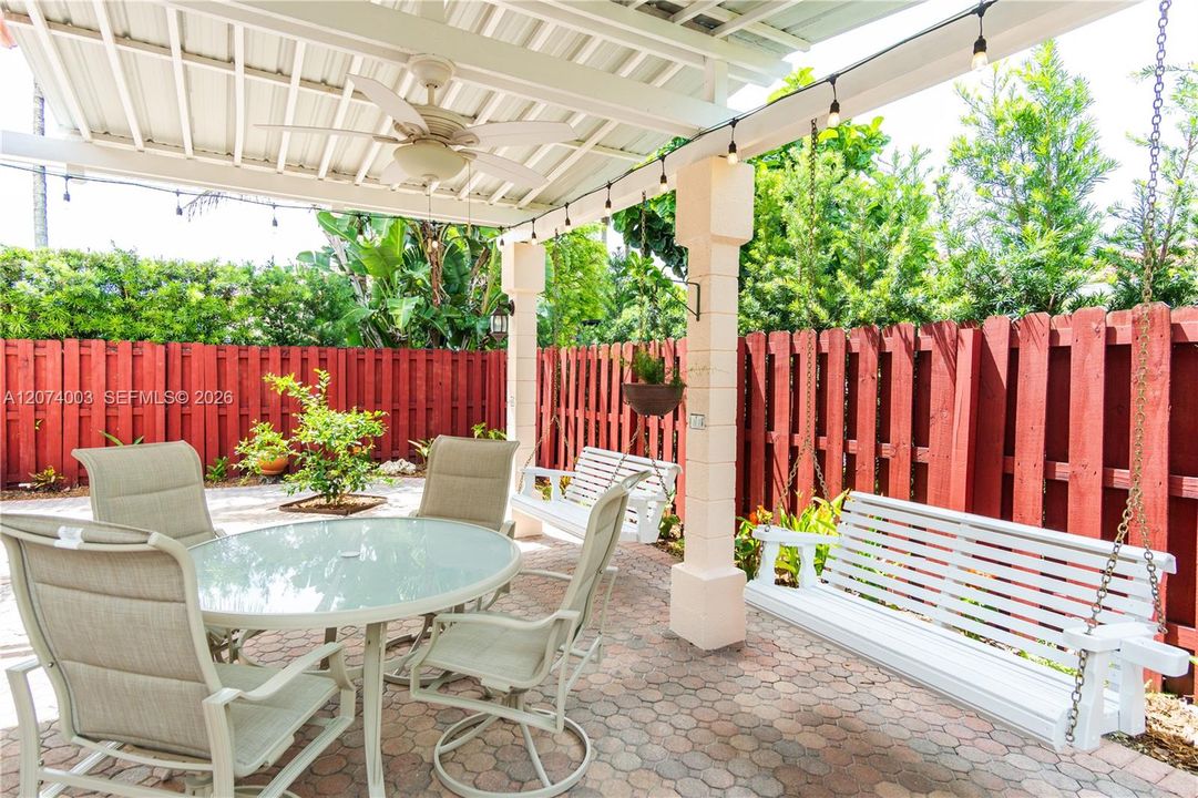For Sale: $1,050,000 (4 beds, 2 baths, 2178 Square Feet)