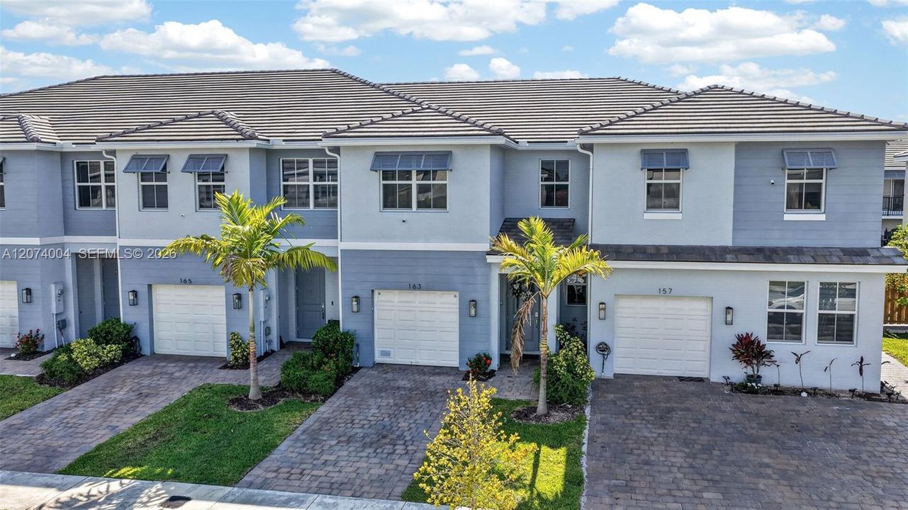 For Rent: $2,800 (3 beds, 2 baths, 1790 Square Feet)