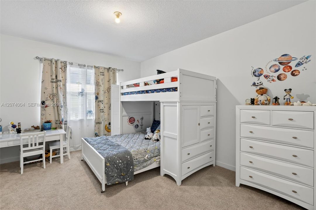 For Rent: $2,800 (3 beds, 2 baths, 1790 Square Feet)