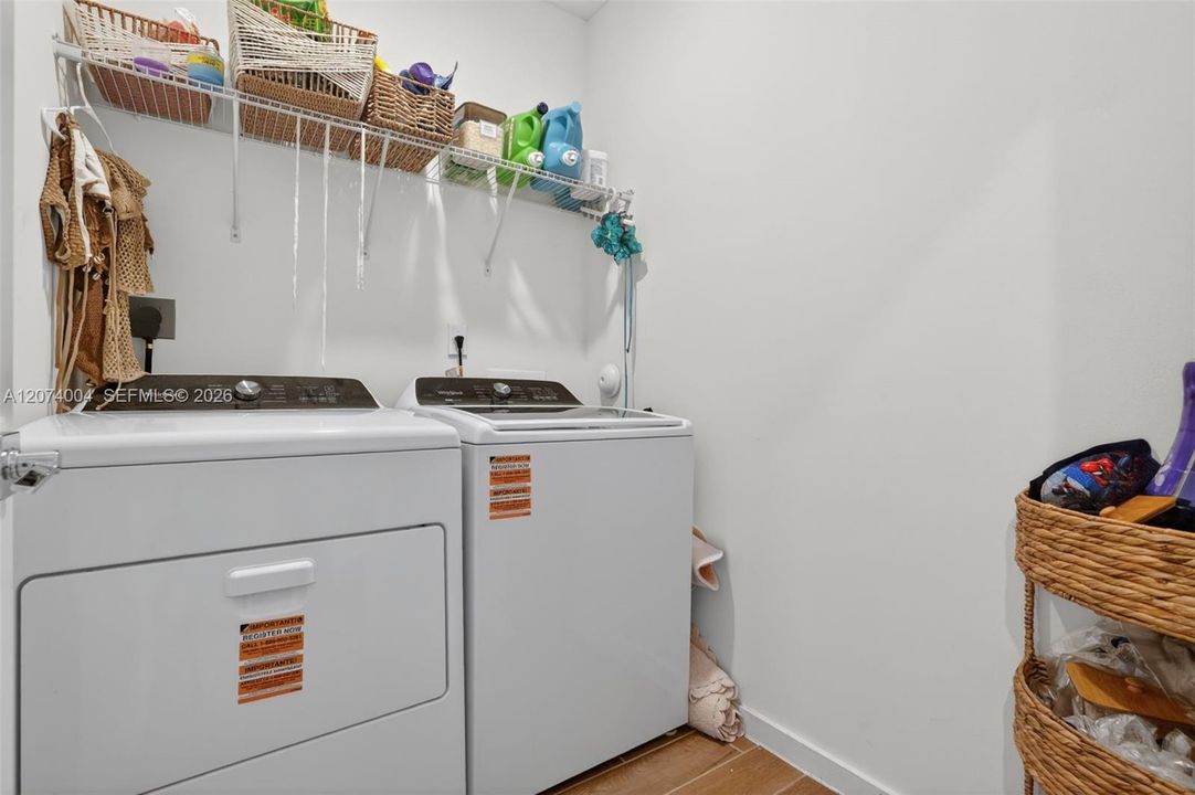 For Rent: $2,800 (3 beds, 2 baths, 1790 Square Feet)