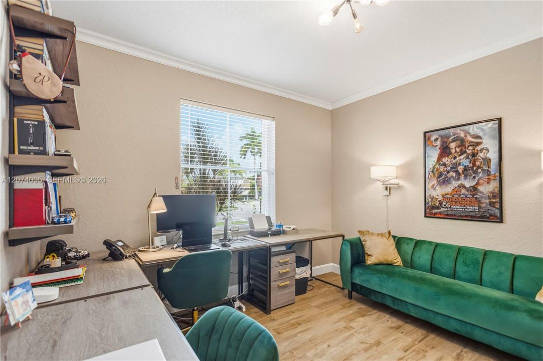 Activo con contrato: $1,089,000 (4 camas, 2 baños, 2778 Pies cuadrados)